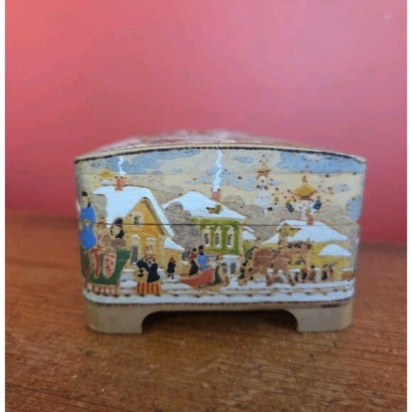 Vtg Russian hand painted Jewelry / Trinket Box horse sleigh Snow art signed - Picture 5 of 12